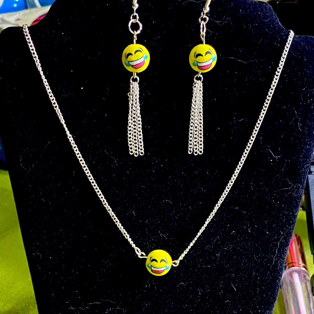 2 Pcs emoji necklace and earrings set (handmade)